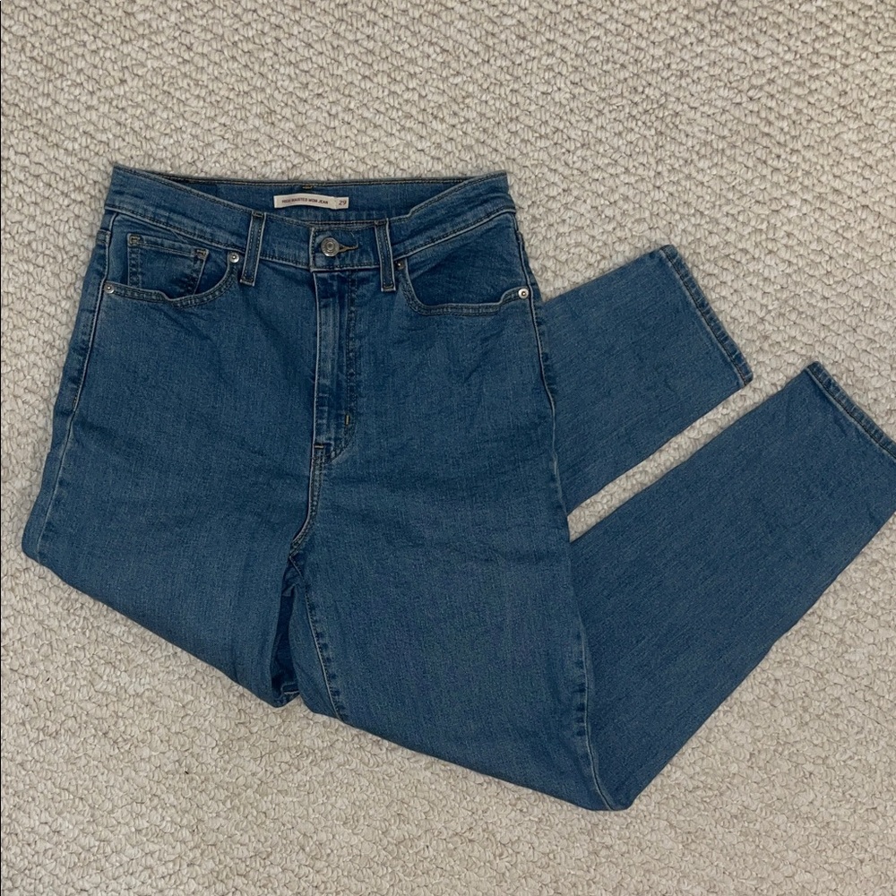 Levi’s Mom Jeans